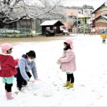 レオナ第一幼稚園雪遊び
